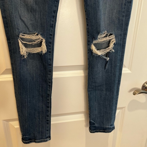 Lovers & Friends Mid Rise Skinny Ripped Jeans Size 28 - Picture 9 of 11